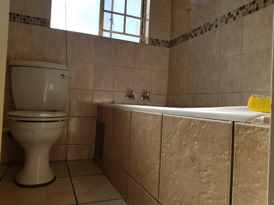 1 Bedroom Property for Sale in Rustenburg Central North West